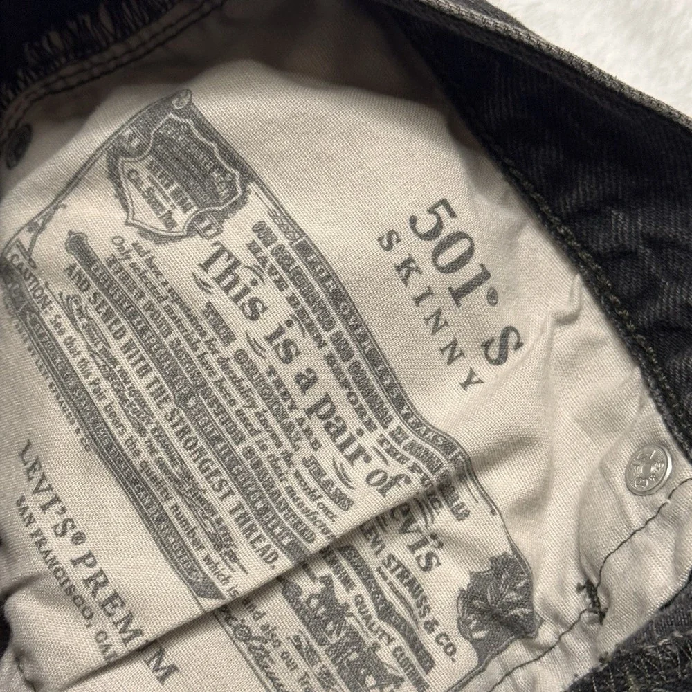 Levi's Women's Premium 501 S High Rise Distressed‎ Jeans Capital "E" Black Sz 30 - Picture 5 of 10